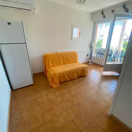 Apartment T2 Cabine, Clim, Piscine, Parking, Terrasse Privee